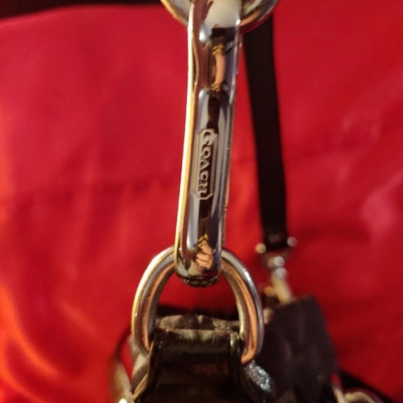 Coach Signature Hobo - Picture 3 of 7